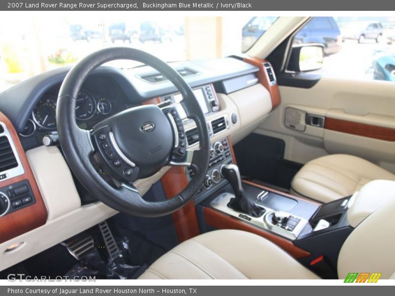  2007 Range Rover Supercharged Ivory/Black Interior