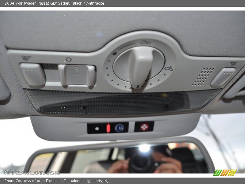Black / Anthracite 2004 Volkswagen Passat GLX Sedan