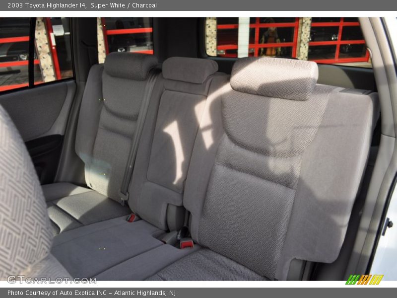 Super White / Charcoal 2003 Toyota Highlander I4