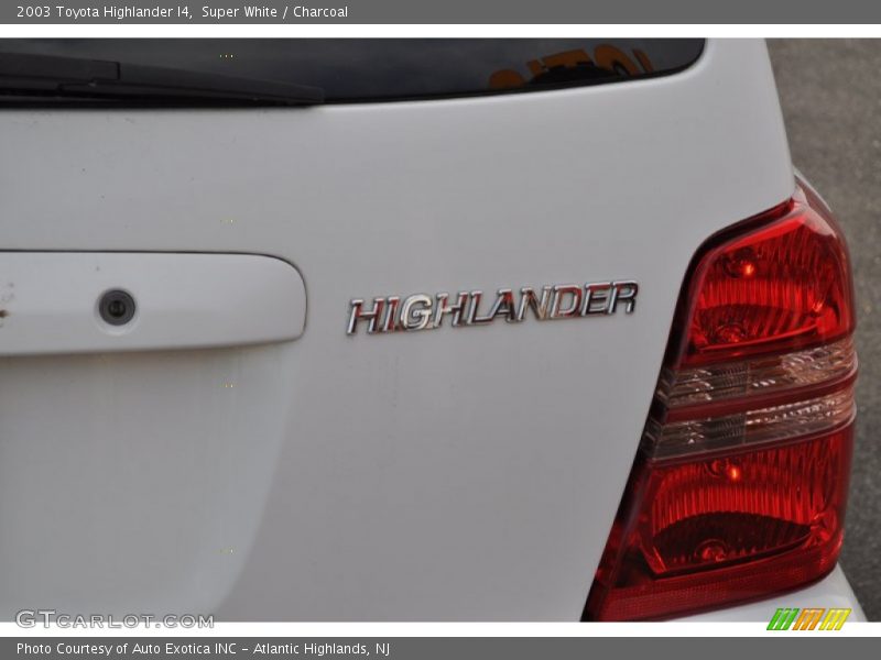 Super White / Charcoal 2003 Toyota Highlander I4