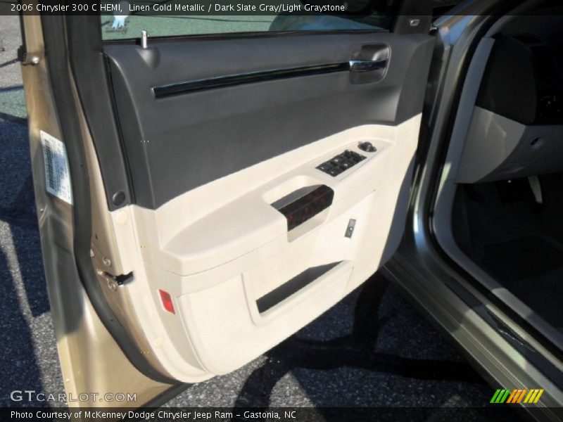Linen Gold Metallic / Dark Slate Gray/Light Graystone 2006 Chrysler 300 C HEMI