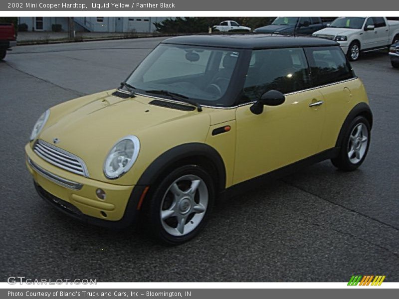 Liquid Yellow / Panther Black 2002 Mini Cooper Hardtop