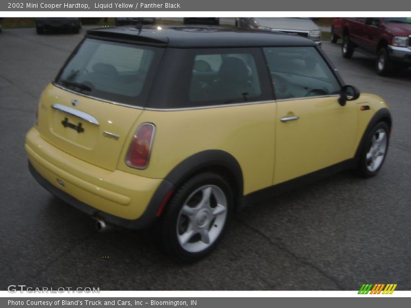 Liquid Yellow / Panther Black 2002 Mini Cooper Hardtop