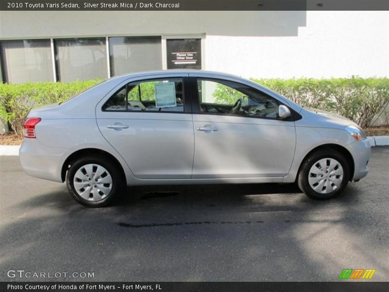 Silver Streak Mica / Dark Charcoal 2010 Toyota Yaris Sedan