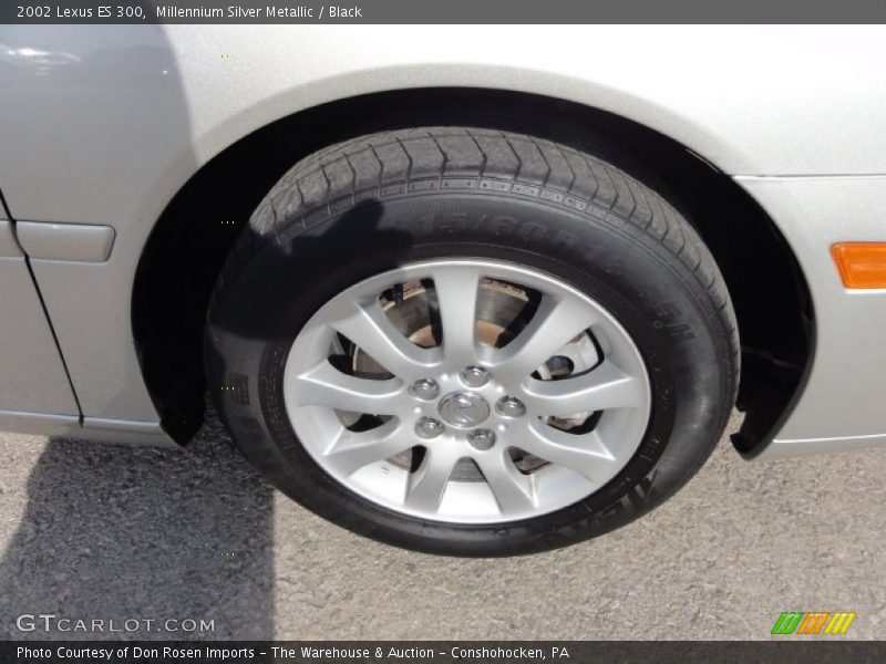 Millennium Silver Metallic / Black 2002 Lexus ES 300