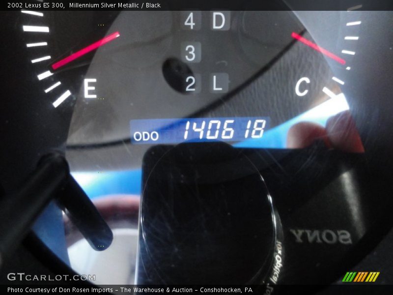 Millennium Silver Metallic / Black 2002 Lexus ES 300