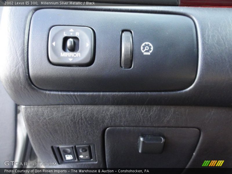 Millennium Silver Metallic / Black 2002 Lexus ES 300