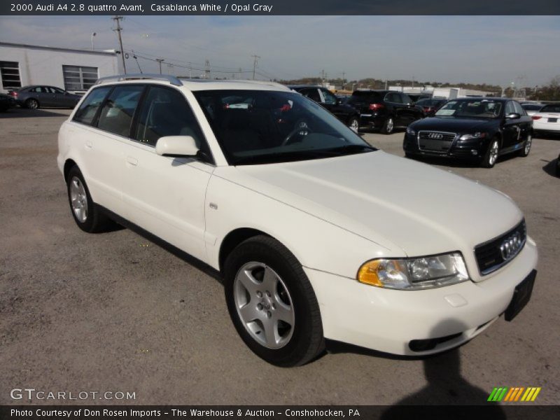 Front 3/4 View of 2000 A4 2.8 quattro Avant
