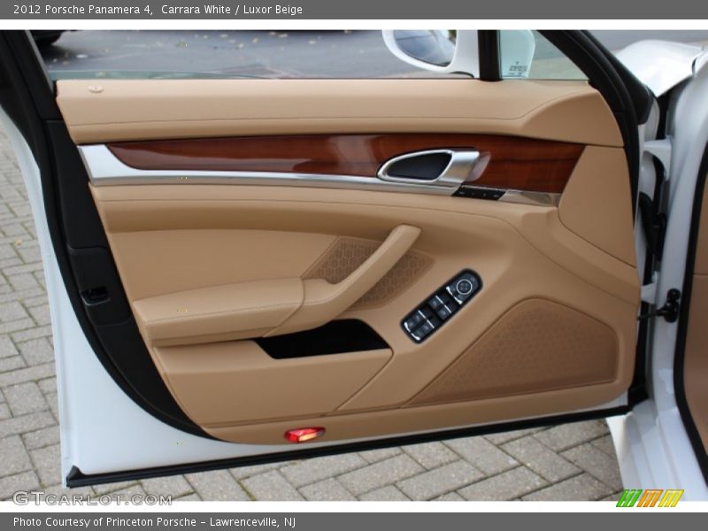 Door Panel of 2012 Panamera 4
