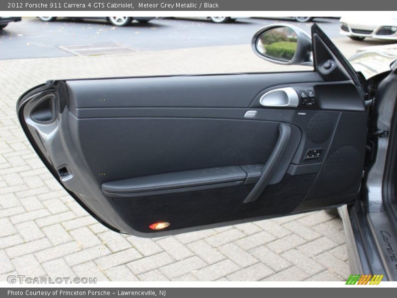 Door Panel of 2012 911 Carrera 4 GTS Cabriolet