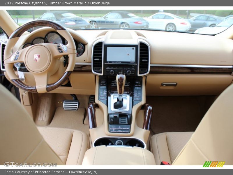 Dashboard of 2012 Cayenne S
