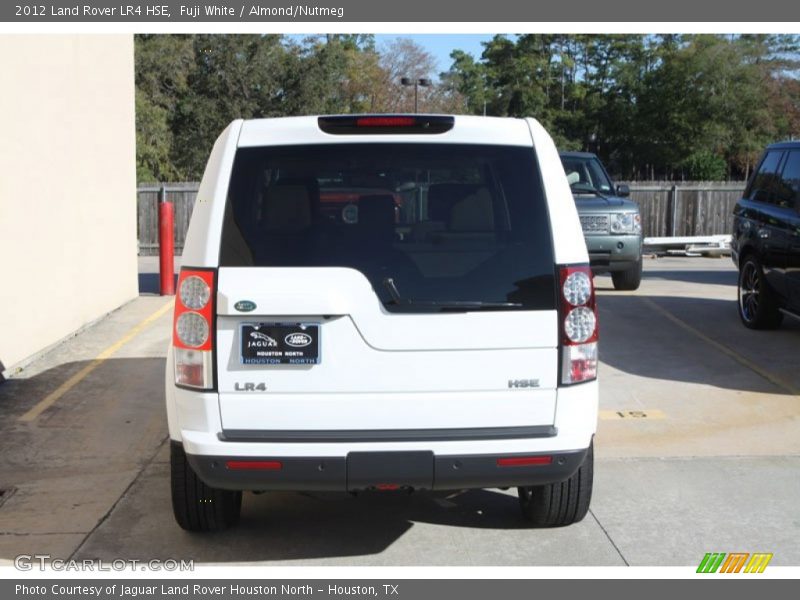 Fuji White / Almond/Nutmeg 2012 Land Rover LR4 HSE