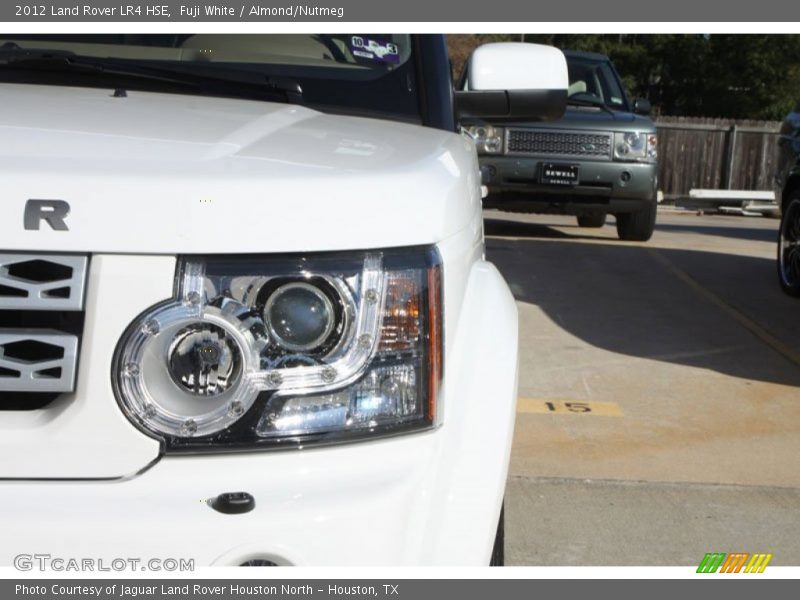 Fuji White / Almond/Nutmeg 2012 Land Rover LR4 HSE