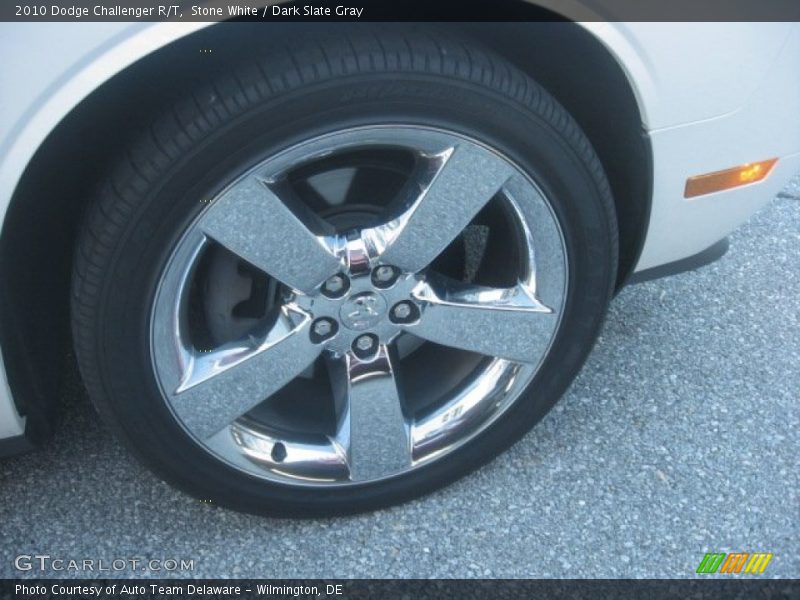 Stone White / Dark Slate Gray 2010 Dodge Challenger R/T