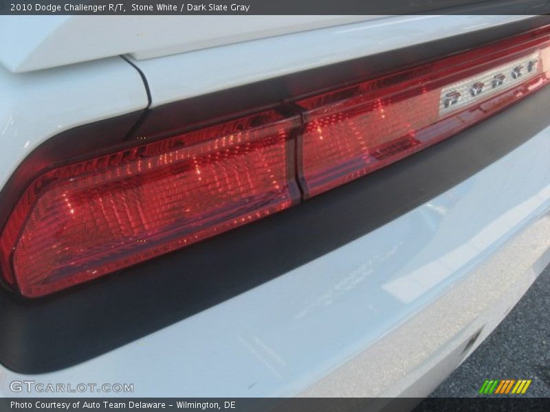 Stone White / Dark Slate Gray 2010 Dodge Challenger R/T