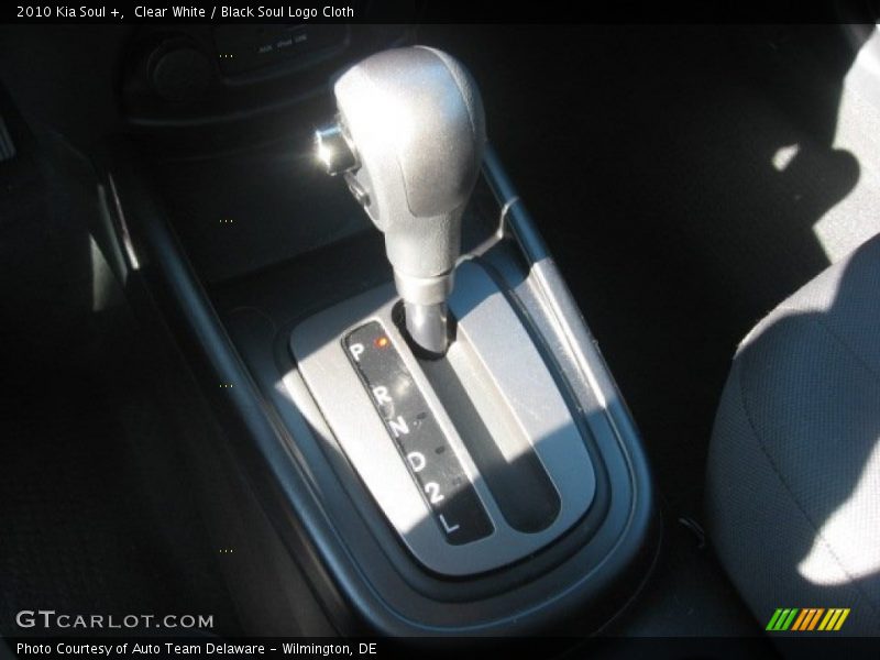 Clear White / Black Soul Logo Cloth 2010 Kia Soul +