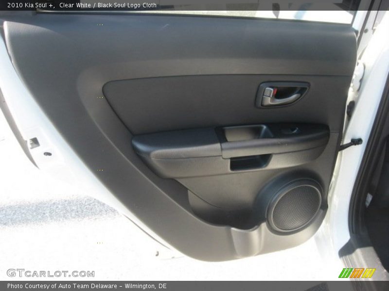 Clear White / Black Soul Logo Cloth 2010 Kia Soul +