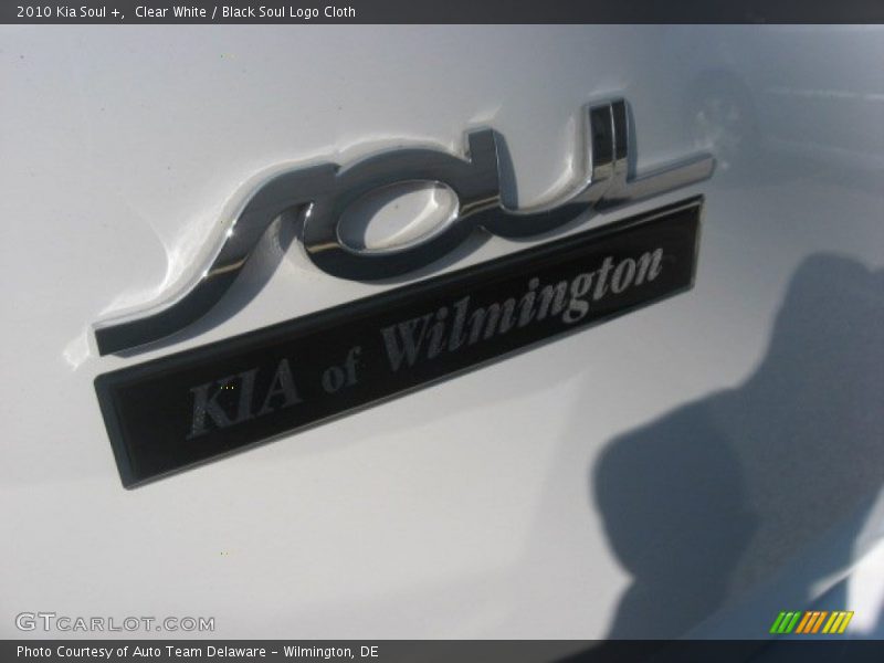 Clear White / Black Soul Logo Cloth 2010 Kia Soul +