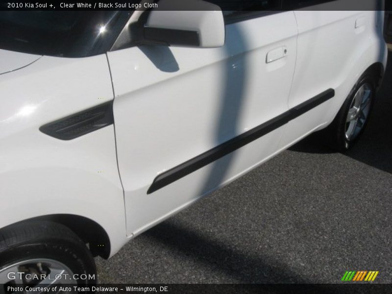 Clear White / Black Soul Logo Cloth 2010 Kia Soul +