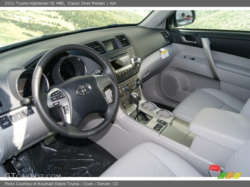  2012 Highlander SE 4WD Ash Interior