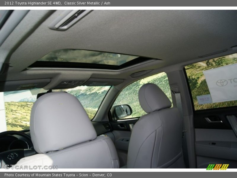 Classic Silver Metallic / Ash 2012 Toyota Highlander SE 4WD