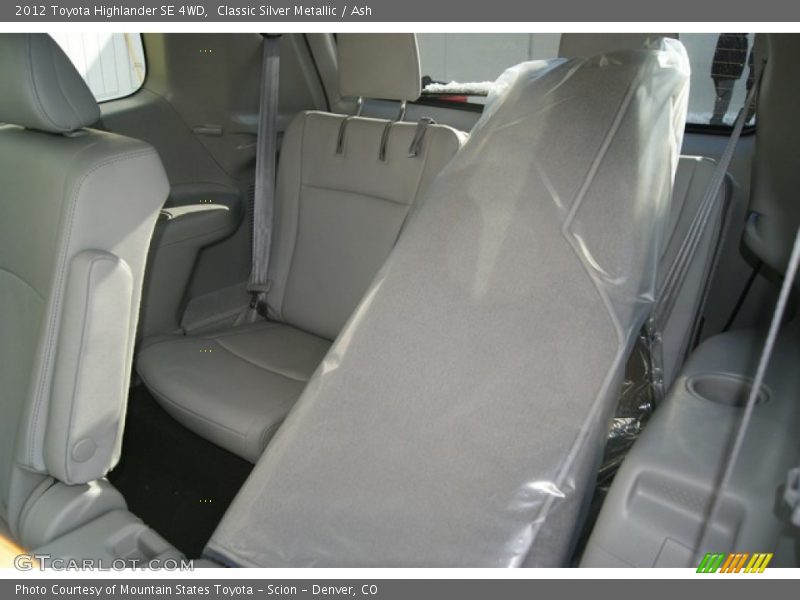 Classic Silver Metallic / Ash 2012 Toyota Highlander SE 4WD