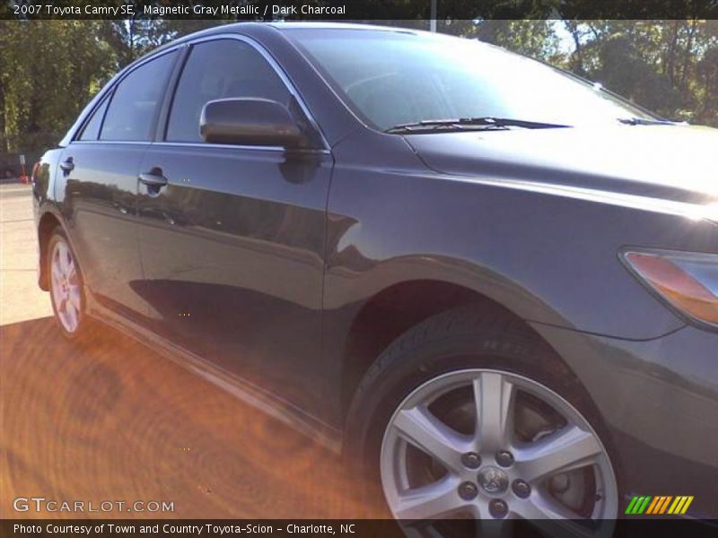 Magnetic Gray Metallic / Dark Charcoal 2007 Toyota Camry SE