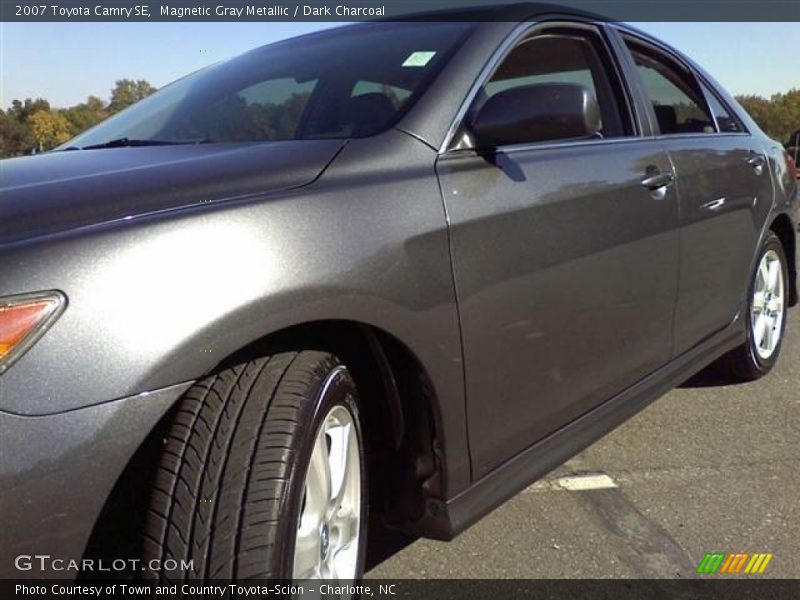 Magnetic Gray Metallic / Dark Charcoal 2007 Toyota Camry SE