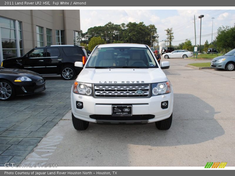 Fuji White / Almond 2011 Land Rover LR2 HSE