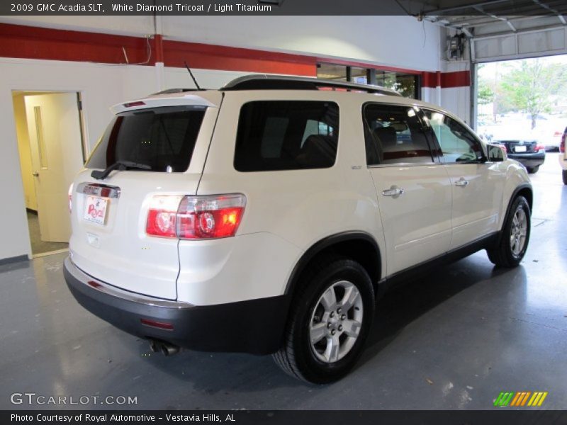 White Diamond Tricoat / Light Titanium 2009 GMC Acadia SLT