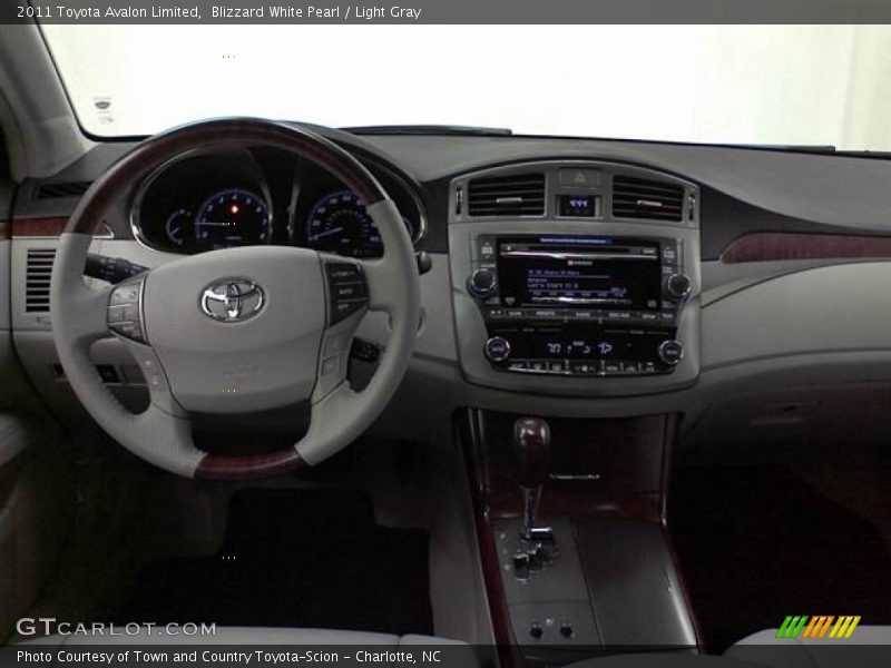 Blizzard White Pearl / Light Gray 2011 Toyota Avalon Limited