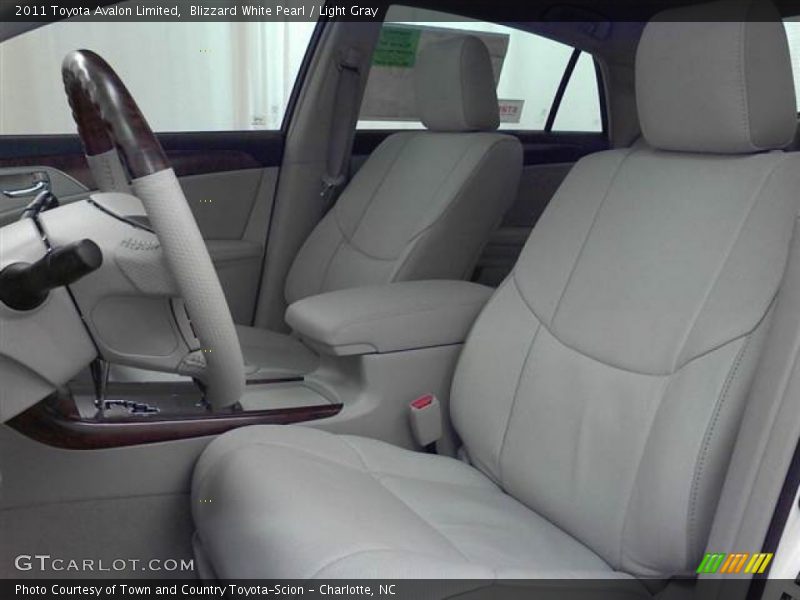 Blizzard White Pearl / Light Gray 2011 Toyota Avalon Limited
