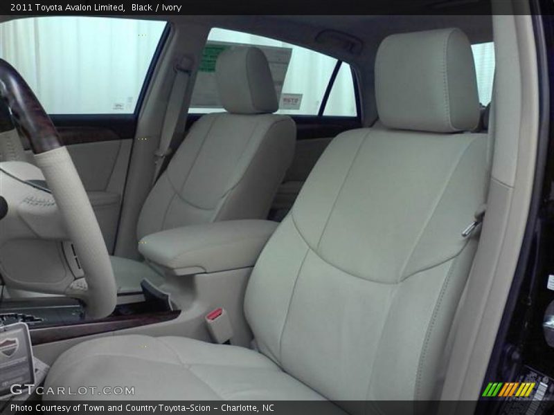 Black / Ivory 2011 Toyota Avalon Limited