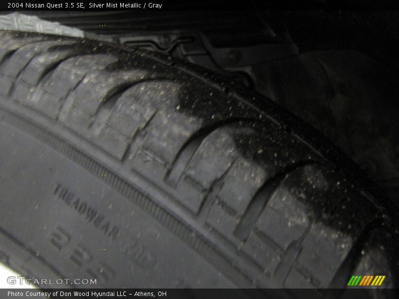 Silver Mist Metallic / Gray 2004 Nissan Quest 3.5 SE