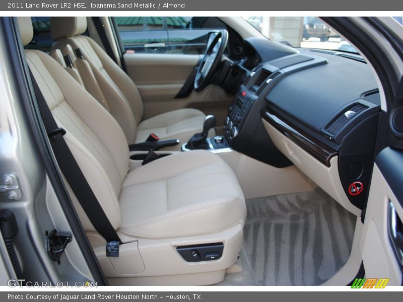 Ipanema Sand Metallic / Almond 2011 Land Rover LR2 HSE