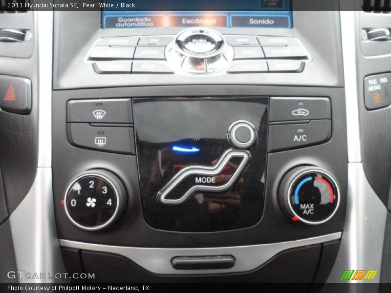 Pearl White / Black 2011 Hyundai Sonata SE