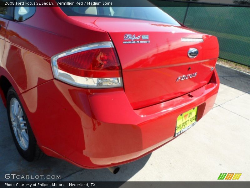 Vermillion Red / Medium Stone 2008 Ford Focus SE Sedan