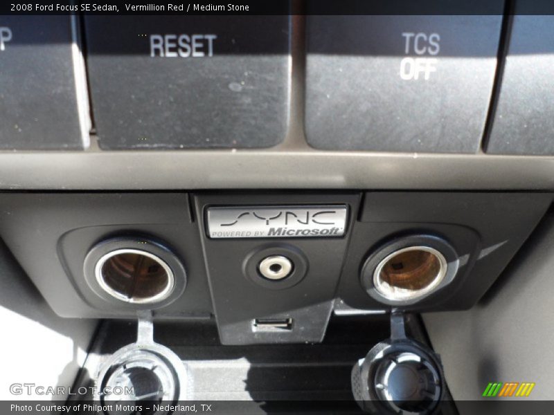 Vermillion Red / Medium Stone 2008 Ford Focus SE Sedan
