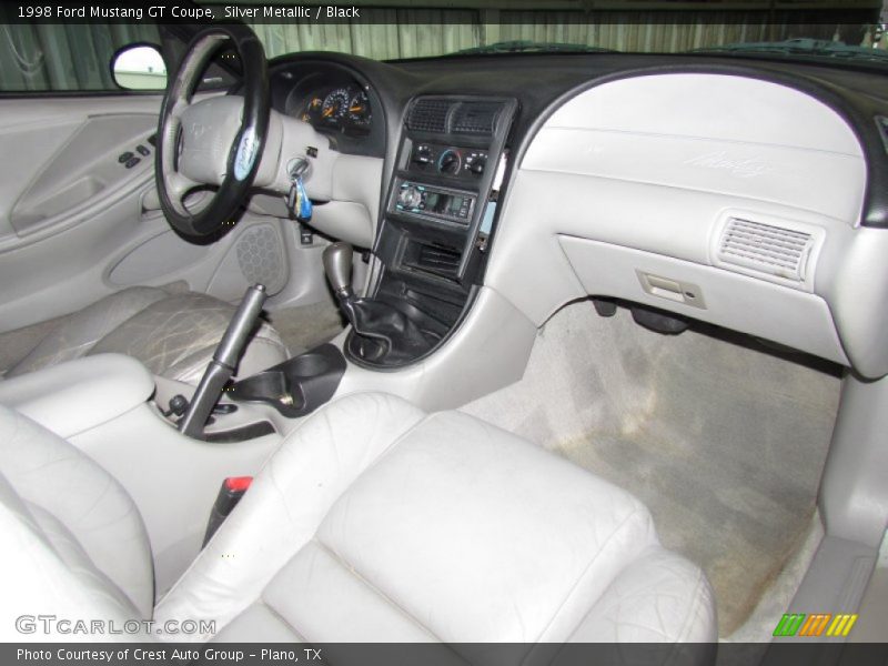 Dashboard of 1998 Mustang GT Coupe