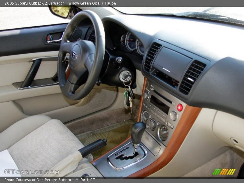 Willow Green Opal / Taupe 2005 Subaru Outback 2.5i Wagon