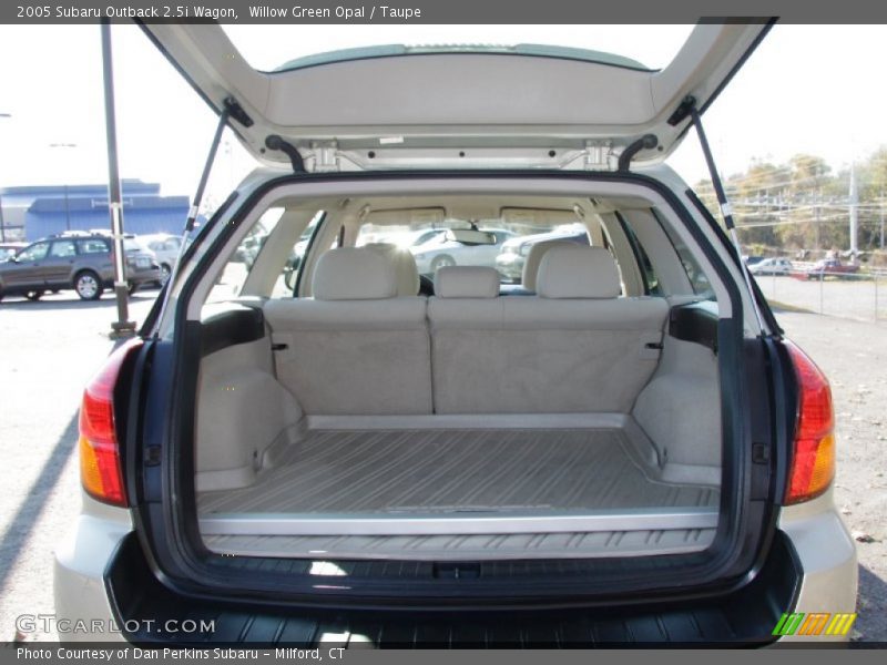 Willow Green Opal / Taupe 2005 Subaru Outback 2.5i Wagon