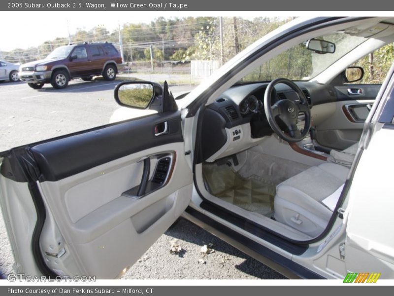 Willow Green Opal / Taupe 2005 Subaru Outback 2.5i Wagon