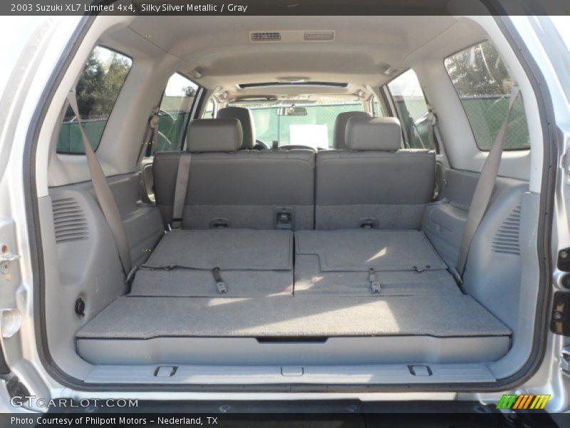  2003 XL7 Limited 4x4 Trunk