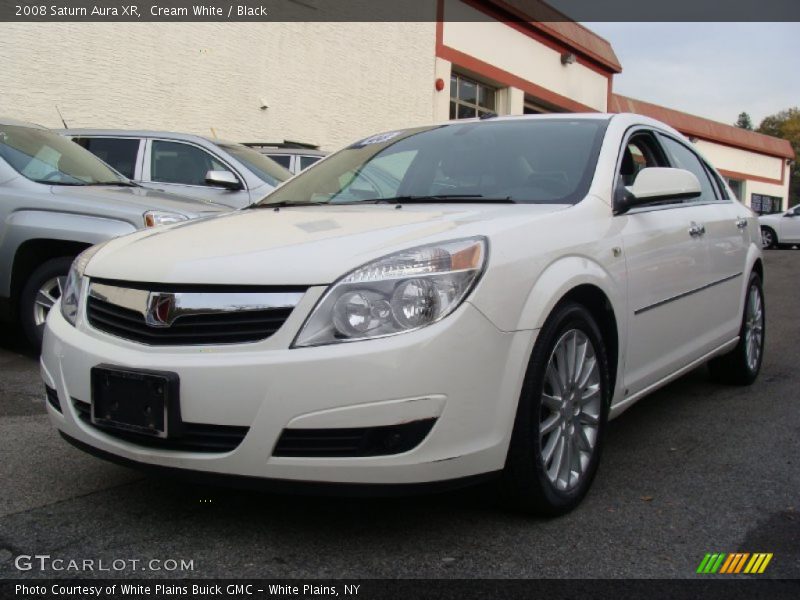 Cream White / Black 2008 Saturn Aura XR
