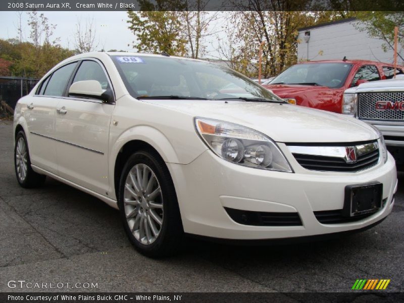 Cream White / Black 2008 Saturn Aura XR