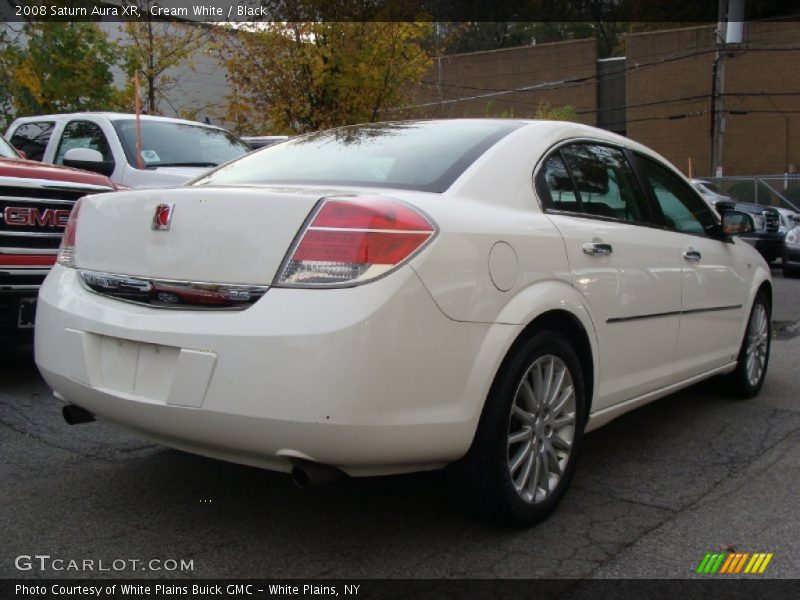 Cream White / Black 2008 Saturn Aura XR