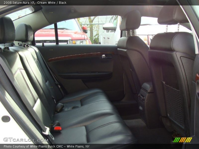 Cream White / Black 2008 Saturn Aura XR