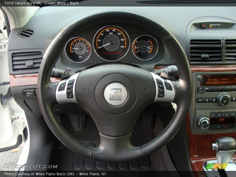 Cream White / Black 2008 Saturn Aura XR
