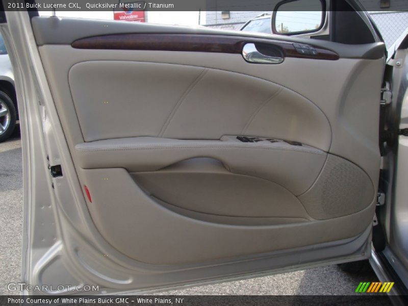 Quicksilver Metallic / Titanium 2011 Buick Lucerne CXL