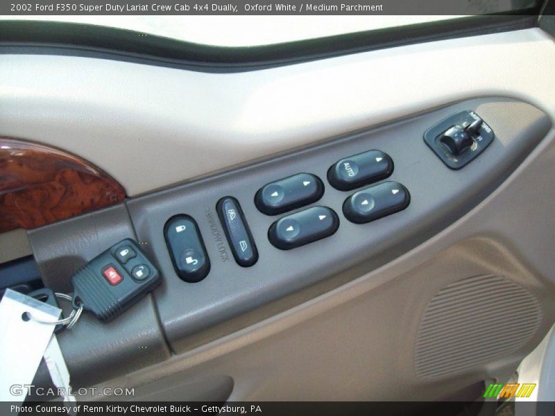 Controls of 2002 F350 Super Duty Lariat Crew Cab 4x4 Dually